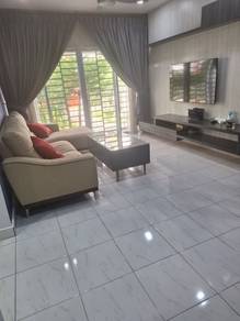 Condominium For Sale in Koi Kinrara