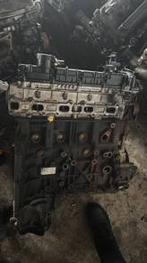 Chevrolet Colorado 2.8 2012 Above Engine Kosong