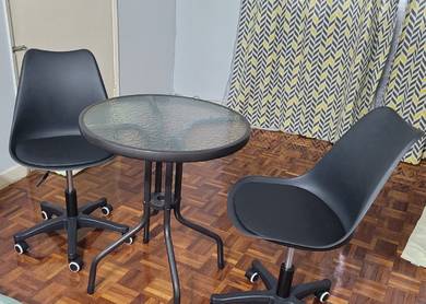 2 chairs + 1 glass table