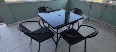 Set meja makan kaca 4 kerusi