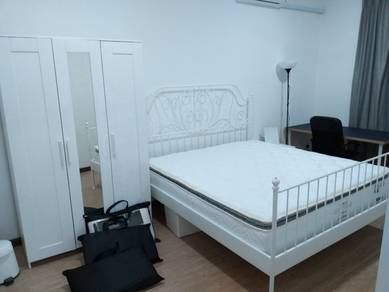 Condominium For Rent in Riverside Residence