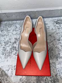 Heels to letgo