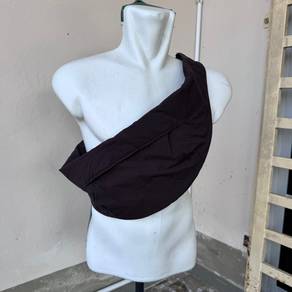 UNIQLO crossbody bag