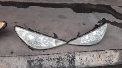 No 15-10-2 Toyota Estima Acr30 04 Headlamp Jpn