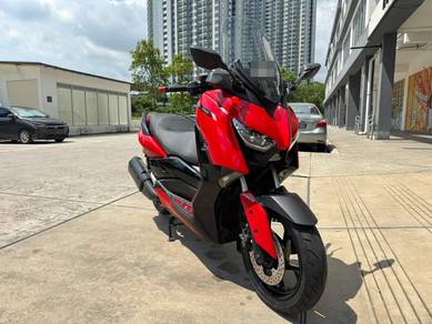 Yamaha XMAX