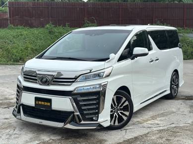Toyota Vellfire ZG in Salak Selatan, KUL