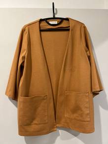 Outwear Mustard