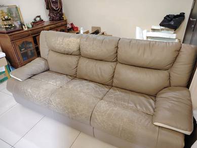3 Seated Couch Beige Color -PRELOVED ITEM