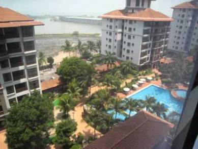 Mahkota Parade HOLIDAYS Aparment