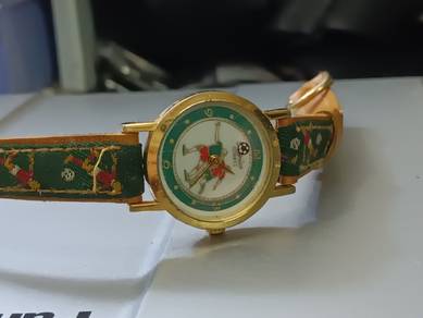 Lady soccer watch