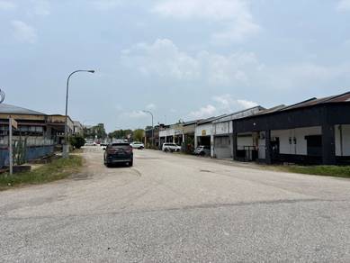 Warehouse / Factory For Sale in Bukit Beruntung,SGR