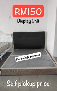 katil queen baru display 