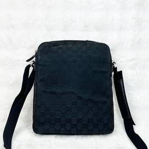 Gucci GG Canvas Black crossbody bag
