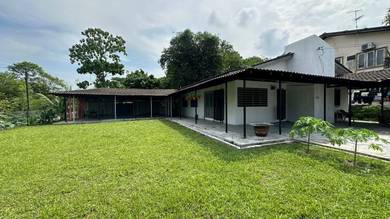Bungalow House For Sale in Rawang,SGR