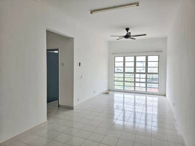 Condominium For Sale in Saujana Aster