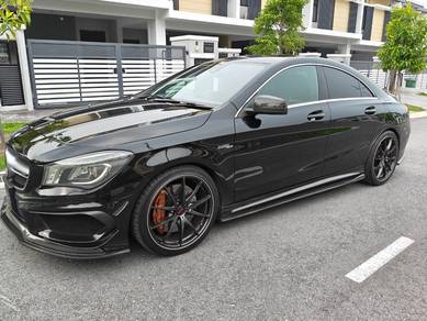 Mercedes Benz CLA45 45 AMG in Bandar Sungai Long, SGR