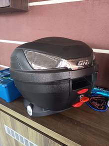 Top Box GIVI B27N2 with Base