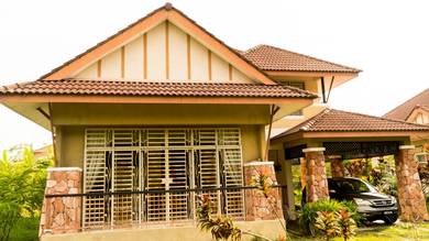 Bungalow House For Sale in Batu Kawan,PNG