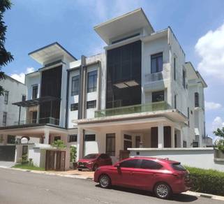 Semi-Detached House For Sale in Ampang,SGR