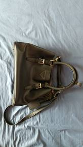 Daphne Leather Women's Handbag Big Space Black