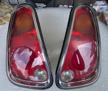 Taillamp tail light mini cooper r53 r52 r50 06yr