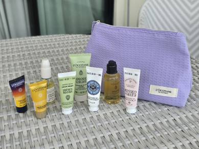 L'Occitane 8pc Beauty Set with Cosmetic Pouch 