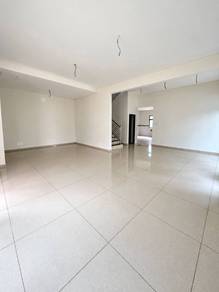 Semi-Detached House For Sale in Mantin,NSN