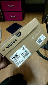Kasut badminton original victor