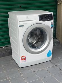 Electrolux front load washing machine washer 8.0 k