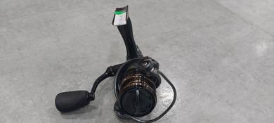Okuma Epixor XT 20 Spinning Fishing Reel Like New