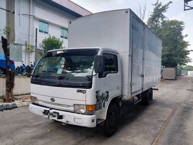 Nissan Ud