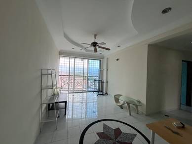 Condominium For Rent in Forest Green