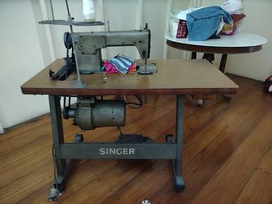 Singer sewing machine 