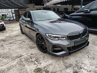 BMW 330i 30i M SPORT in Desa Petaling, KUL