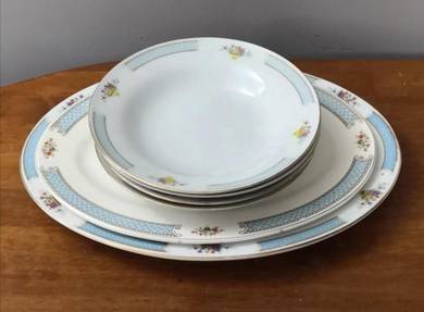 Oriental plate set blue