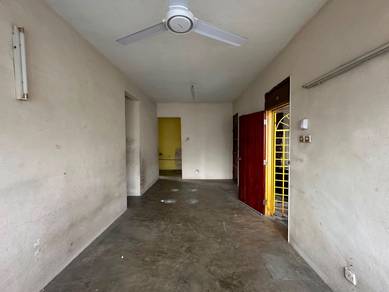 Flat For Sale in Taman Megah Ria