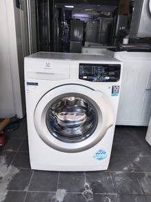 Electrolux inverter front load hot washer 8.0kg