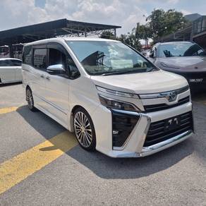 Toyota Voxy ZS KIRAMEKI III in Petaling Jaya, SGR