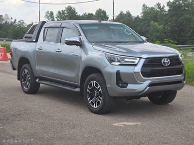 2021 Toyota Hilux V