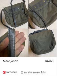marc jacob sling bag