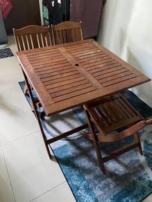 kerusi meja kayu