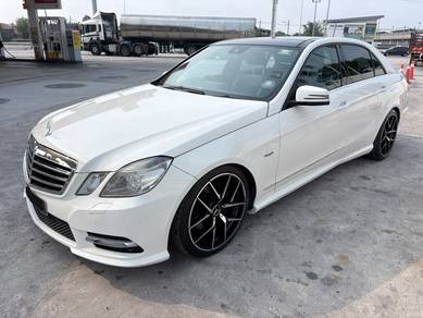 Mercedes Benz E250 250 CGI AMG SPEC in Klang, SGR