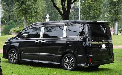 Toyota Voxy ZS in Ampang, KUL