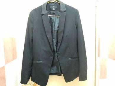 H&M Black blazer for sale