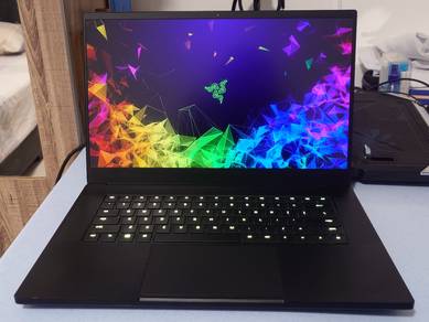 Razer Blade 15 Advanced (16/512)