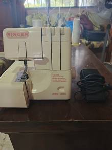 Singer MODEL 14N555 Sewing Machine