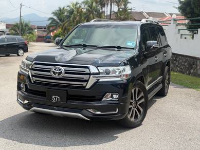Toyota Land Cruiser V8 in Seremban, NSN