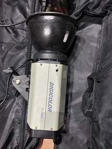 Digicolor digital studio flash V350-D with Softbox