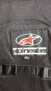 jaket dan kasut motor