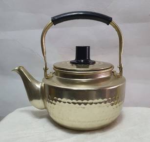 Gold Toned Aluminum Tea Kettle with Lid Black Hand